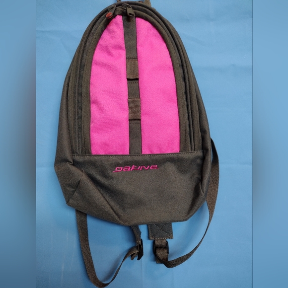 Dakine Explorer Backpack - Picture 1 of 8